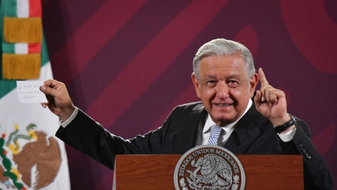 AMLO promete que el precio de la luz no subirá en lo que queda del sexenio