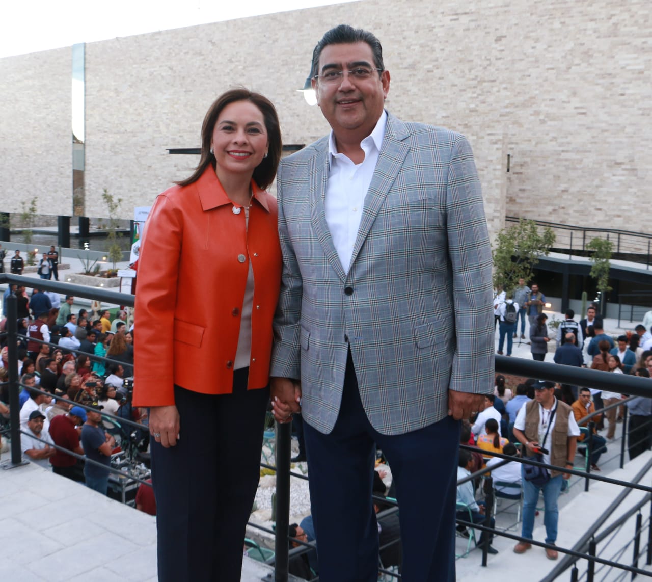 Inaugura Sergio Salomón CIS de Tepeaca y toma protesta a Clúster de Mármol y Onix