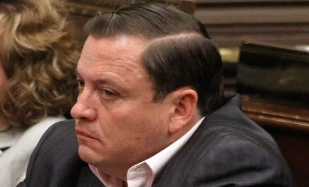 Ex edil de Teziutlán sale de prisión tras aprobación del Cabildo