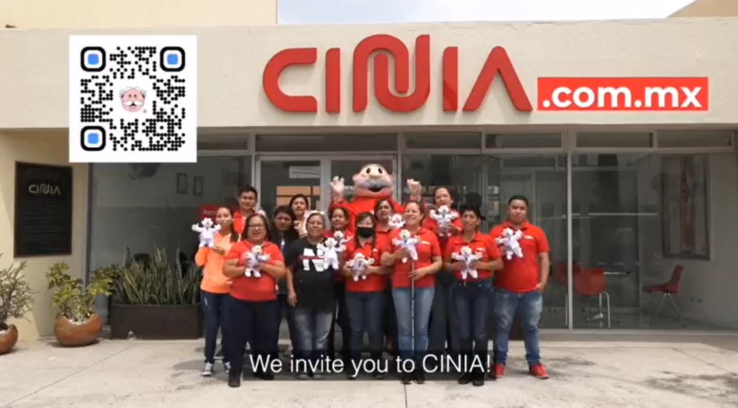 ¿Adele considera venir a Puebla para presenciar la producción de los peluches del Dr. Simi?