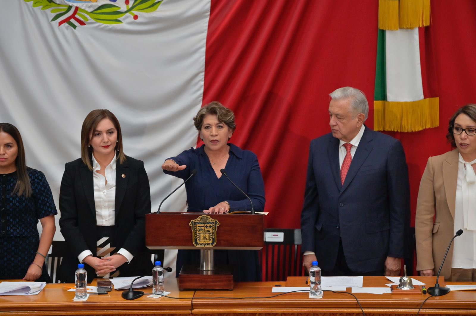 Delfina Gómez asume oficialmente como gobernadora en el Edomex
