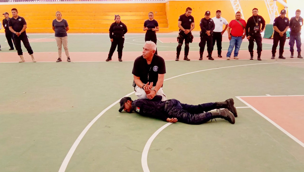 Capacita gobierno estatal a corporaciones policiales de la Mixteca