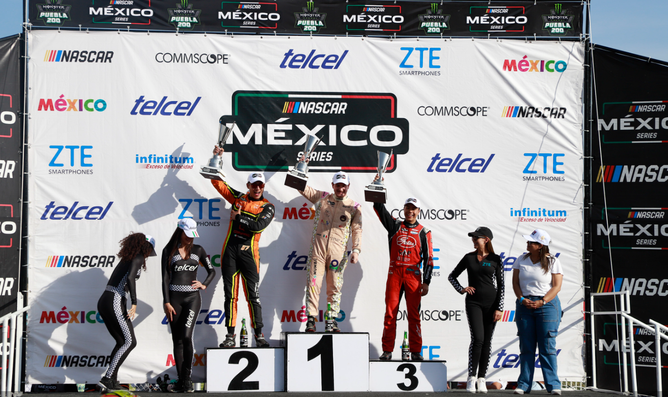 Disfrutaron miles de aficionados en Puebla semifinal de Nascar