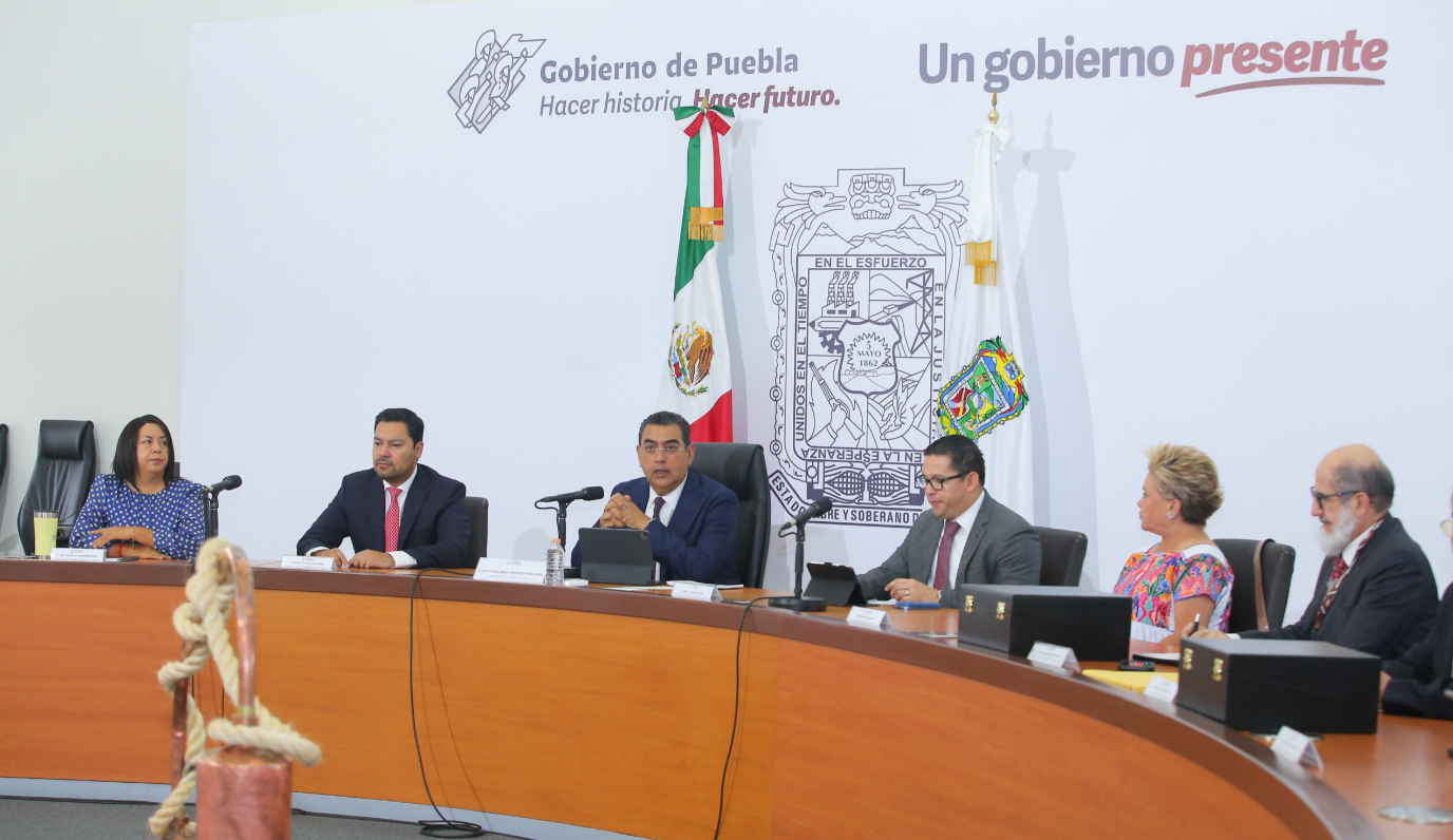 Invita Sergio Salomón a población a conservar tradiciones de “Día de Muertos”