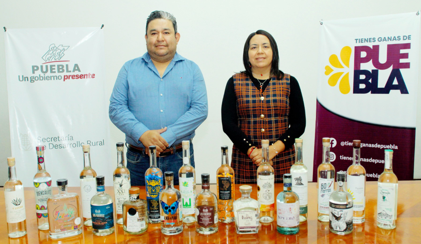 Lleva gobierno de Puebla 20 marcas de mezcal a concurso internacional