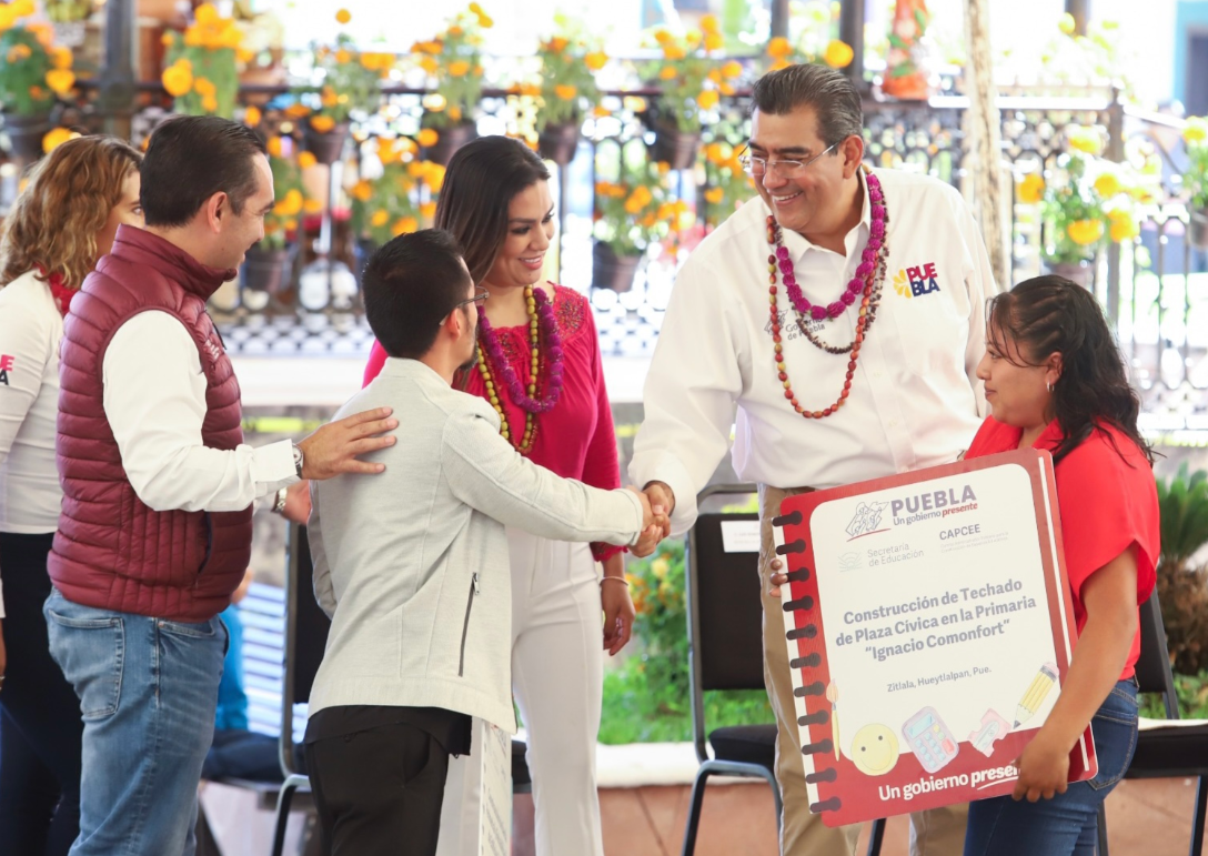 Gobierno estatal trabaja con honradez y transparencia: Sergio Salomón