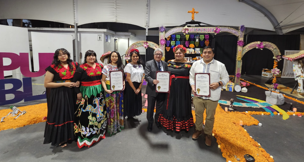 Gobierno estatal promueve arraigo de identidad entre la comunidad poblana en EE.UU.