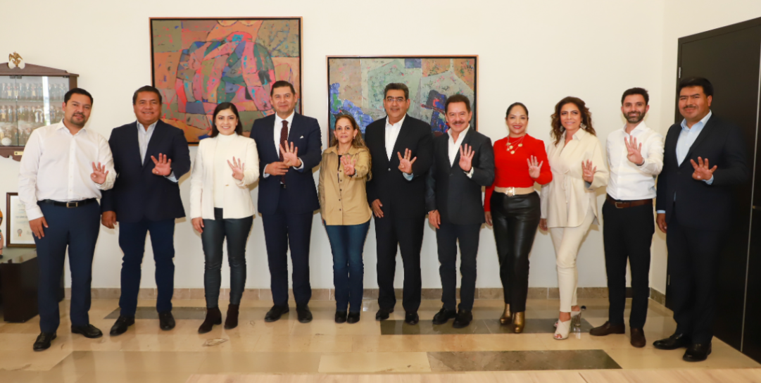 Encabeza Sergio Salomón encuentro en favor de la unidad por Puebla