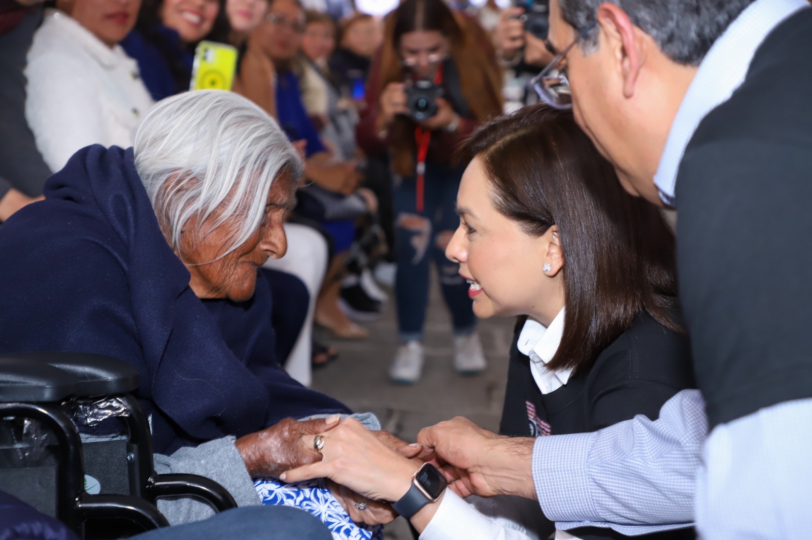 Sergio Salomón y Gaby Bonilla entregan   actualizaciones de implantes cocleares, ortopédicos y rehabilitatorios