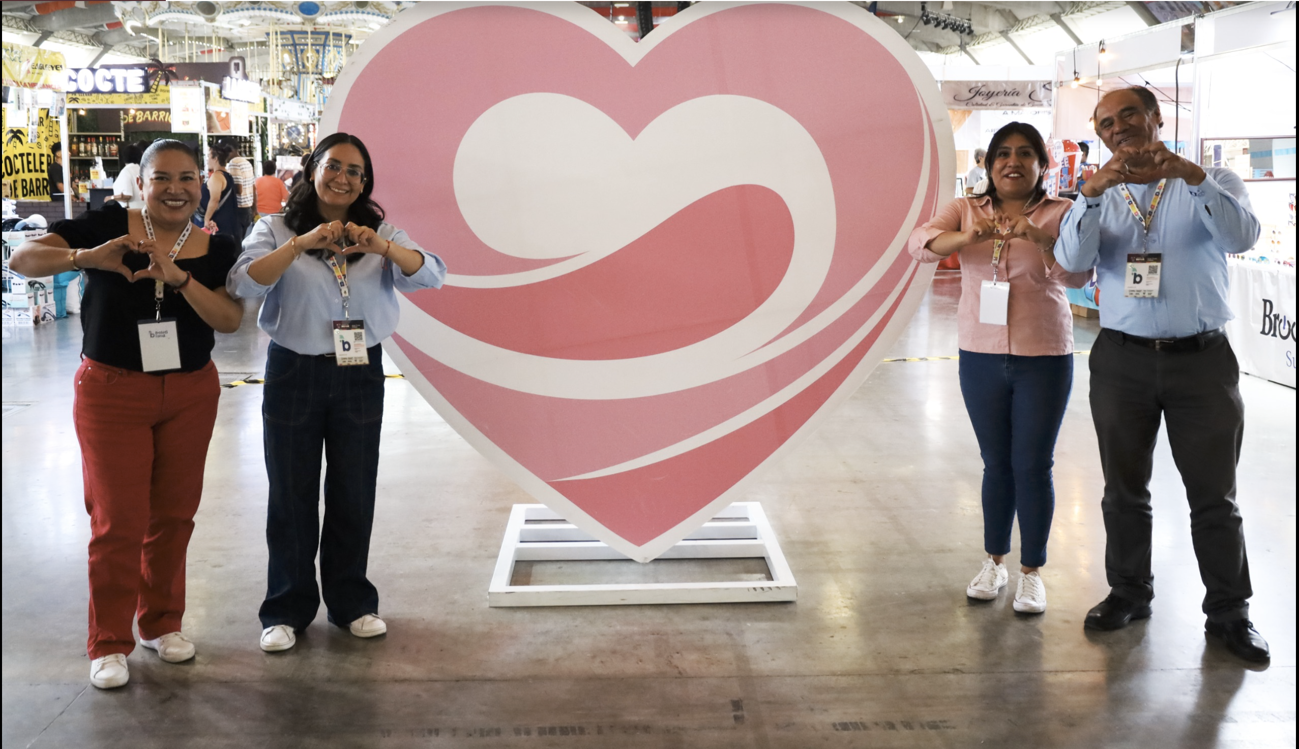 Voluntariado de Anticorrupción se compromete con educación de la niñez indígena