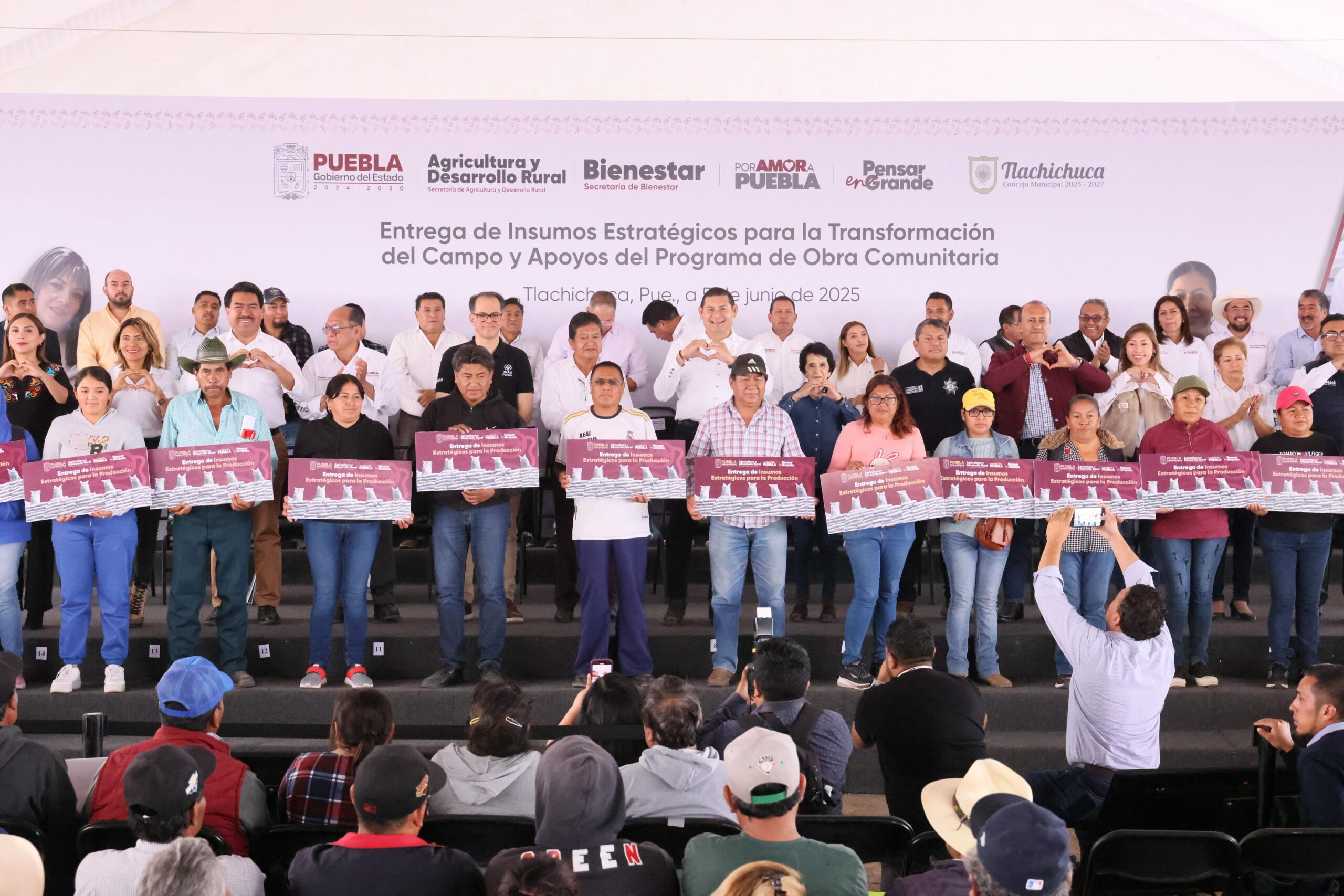 Entrega Gobernador Armenta 18 mdp en Obra Comunitaria y apoyos al campo en Tlachichuca