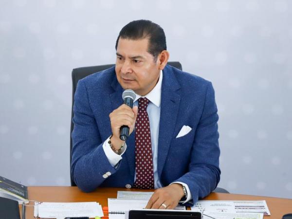 Coordinado con IMSS-Bienestar, Gobierno de Puebla busca duplicar matrícula de estudiantes de medicina