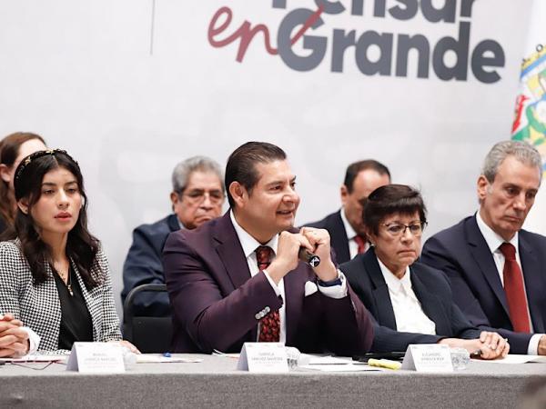 Acto de justicia, Gobierno de Puebla concreta disminución del 60 por ciento en costo de grúas y corralones