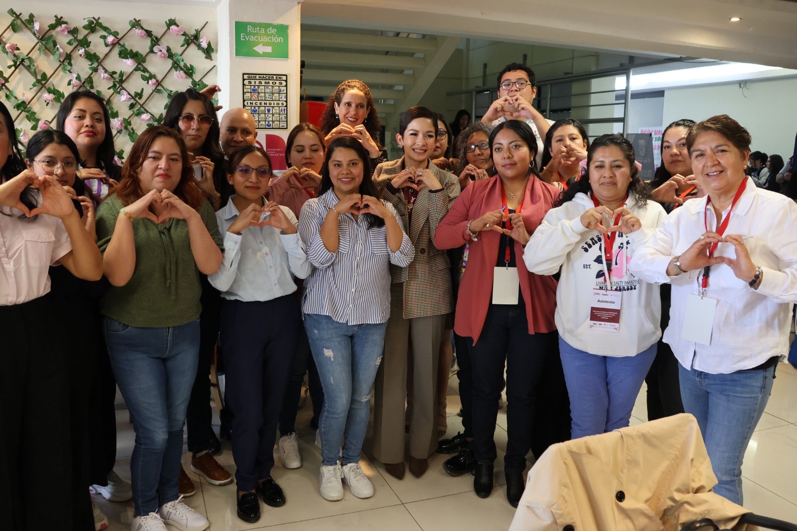 Más de 500 especialistas en salud mental se unen por la niñez poblana