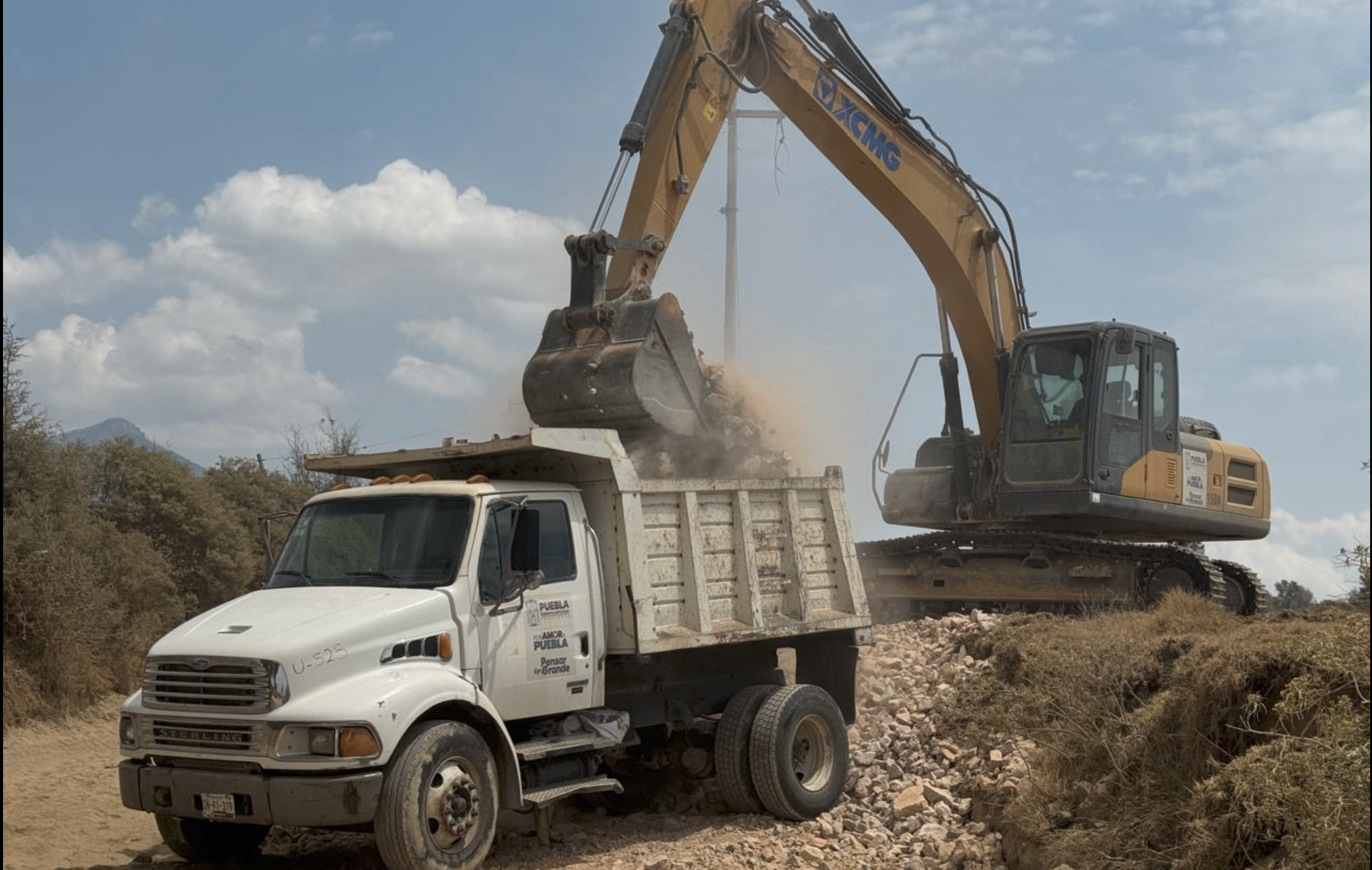 Mantiene Gobierno de Puebla conectividad en Tochimilco con Módulo de Maquinaria