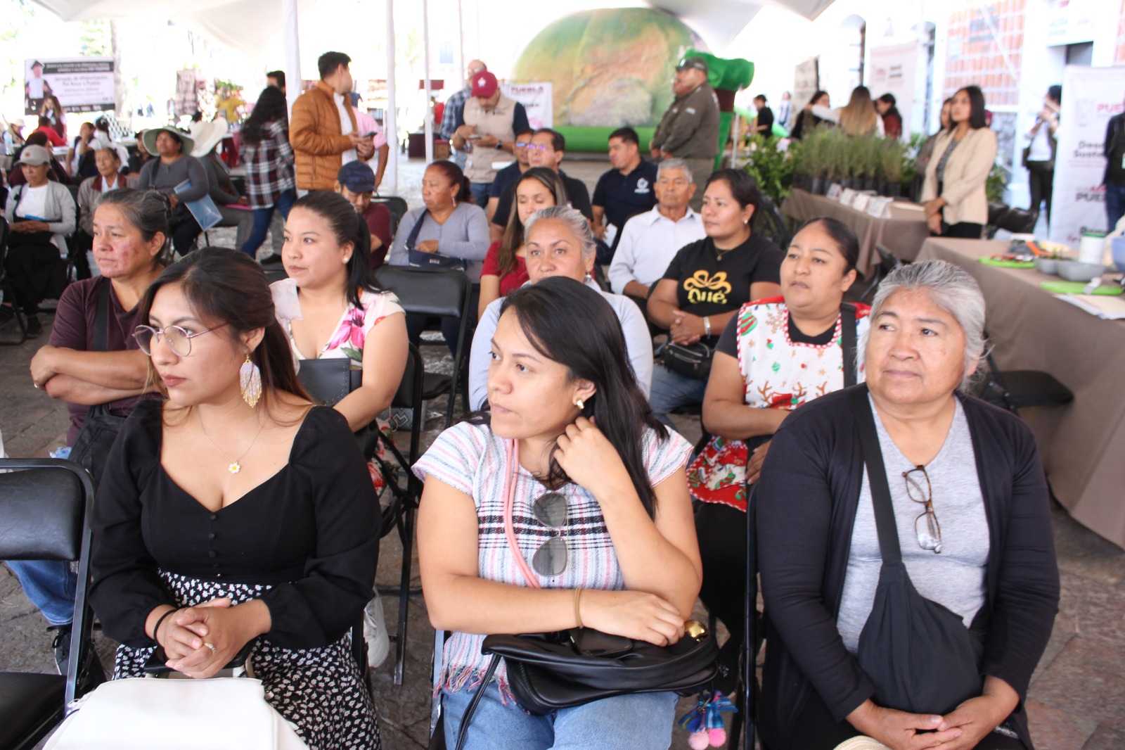 Acerca gobierno estatal capacitación y asesoría en Jornada Ciudadana en Atlixco