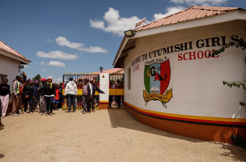 Kenia arresta a ocho niñas tras incendio en escuela que dejó 16 menores muertos