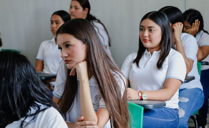Suspensión de clases 14 y 15 de mayo