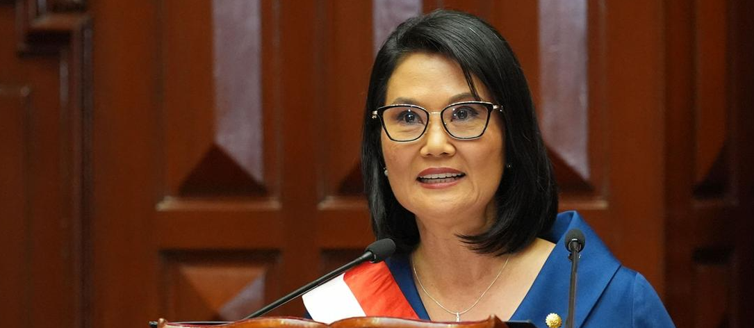 Keiko Fujimori asume como presidenta de Perú