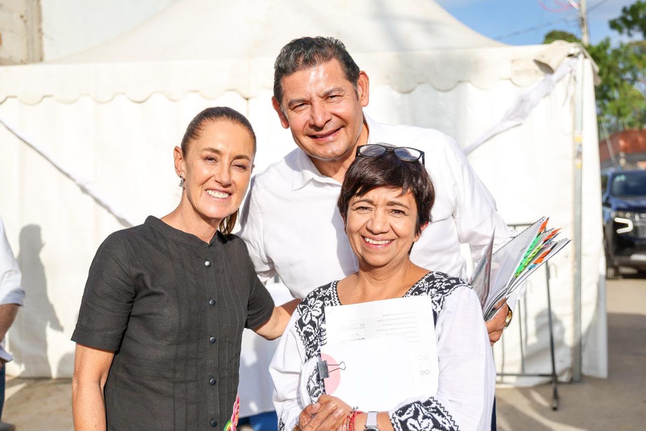 Presidenta Sheinbaum pone fin a adeudos hipotecarios y entrega vivienda digna a familias poblanas
